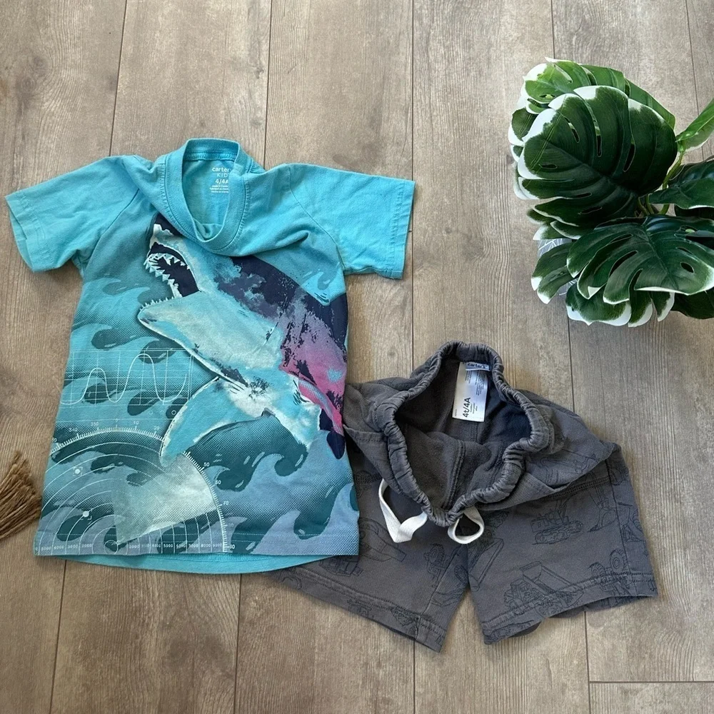 Carter’s 4T Toddler Boy Blue Shark T-Shirt & Gray Construction Sweat Shorts Set